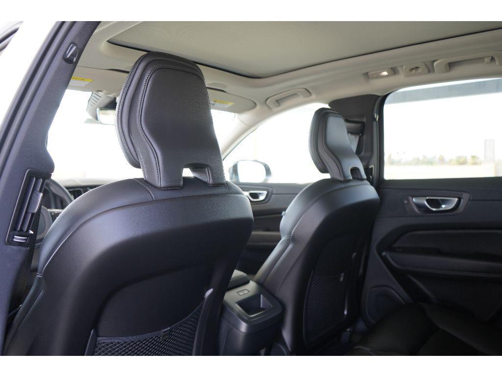 new 2025 Volvo XC60 car, priced at $50,900