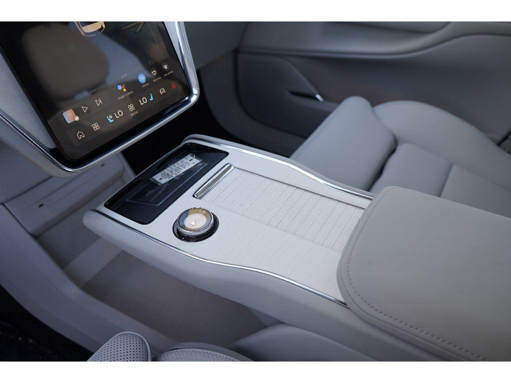 new 2025 Volvo EX90 car, priced at $88,310