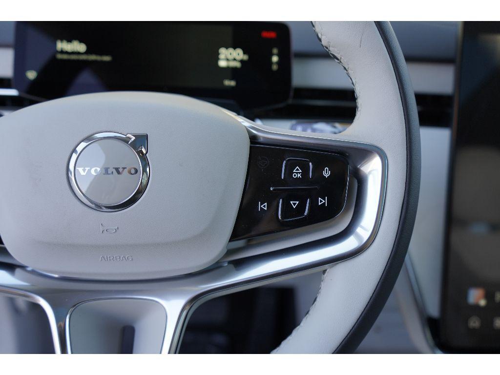 new 2025 Volvo EX90 car, priced at $88,310