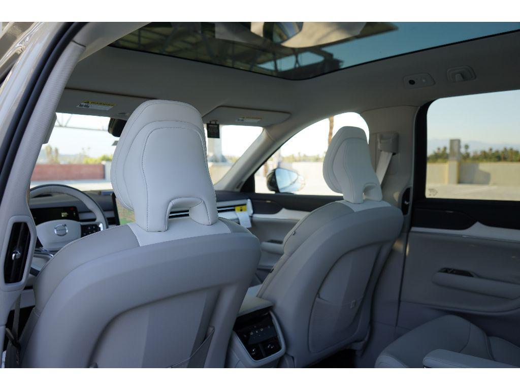 new 2025 Volvo EX90 car, priced at $88,310
