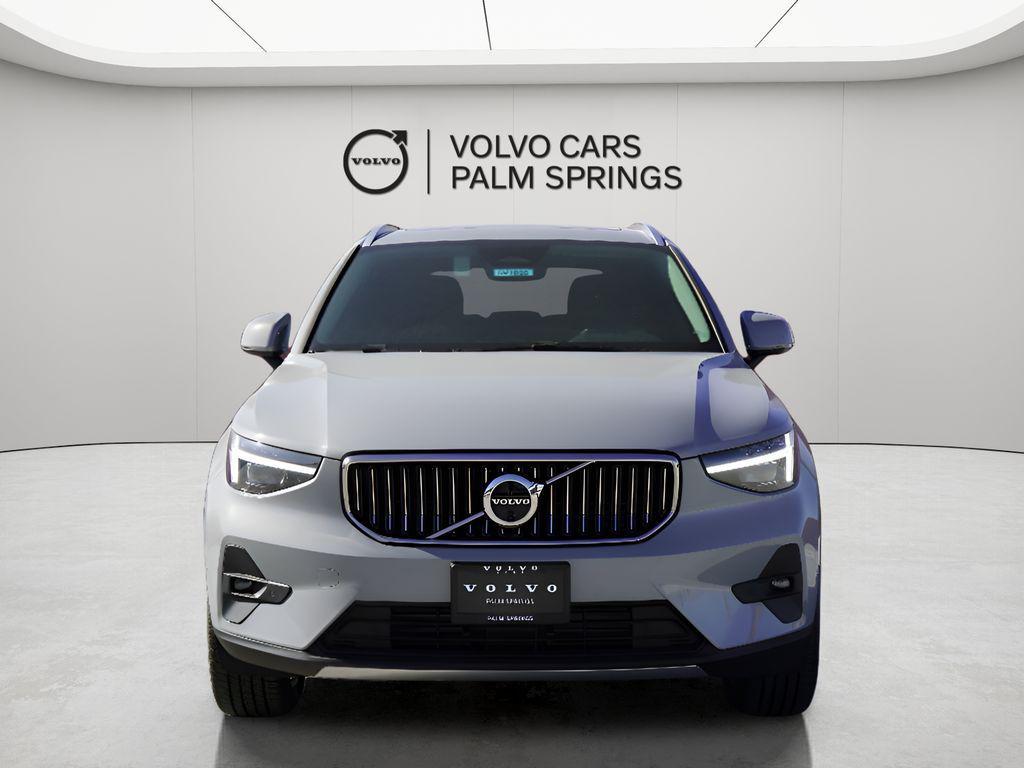 new 2025 Volvo XC40 car, priced at $45,315