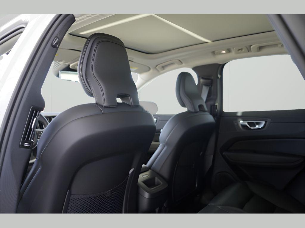 new 2025 Volvo XC60 car, priced at $50,900