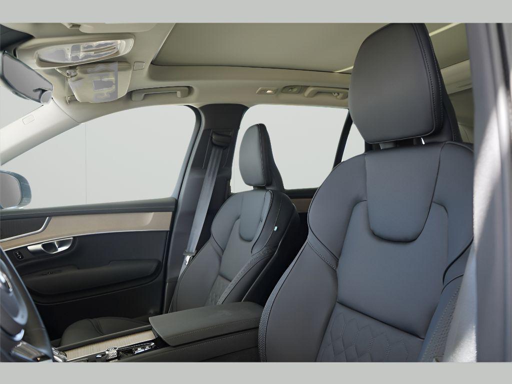 new 2025 Volvo XC90 car, priced at $65,945