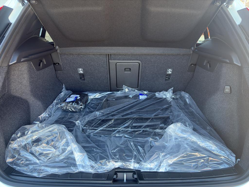 new 2026 Volvo XC40 car, priced at $50,600