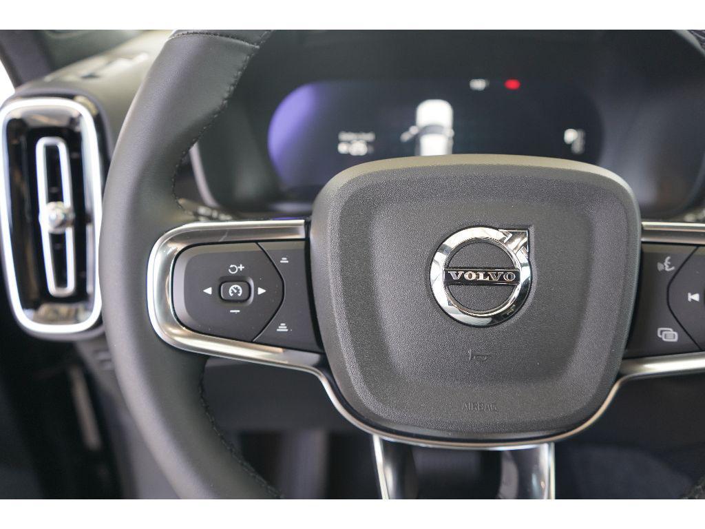 new 2025 Volvo EX40 car, priced at $57,990