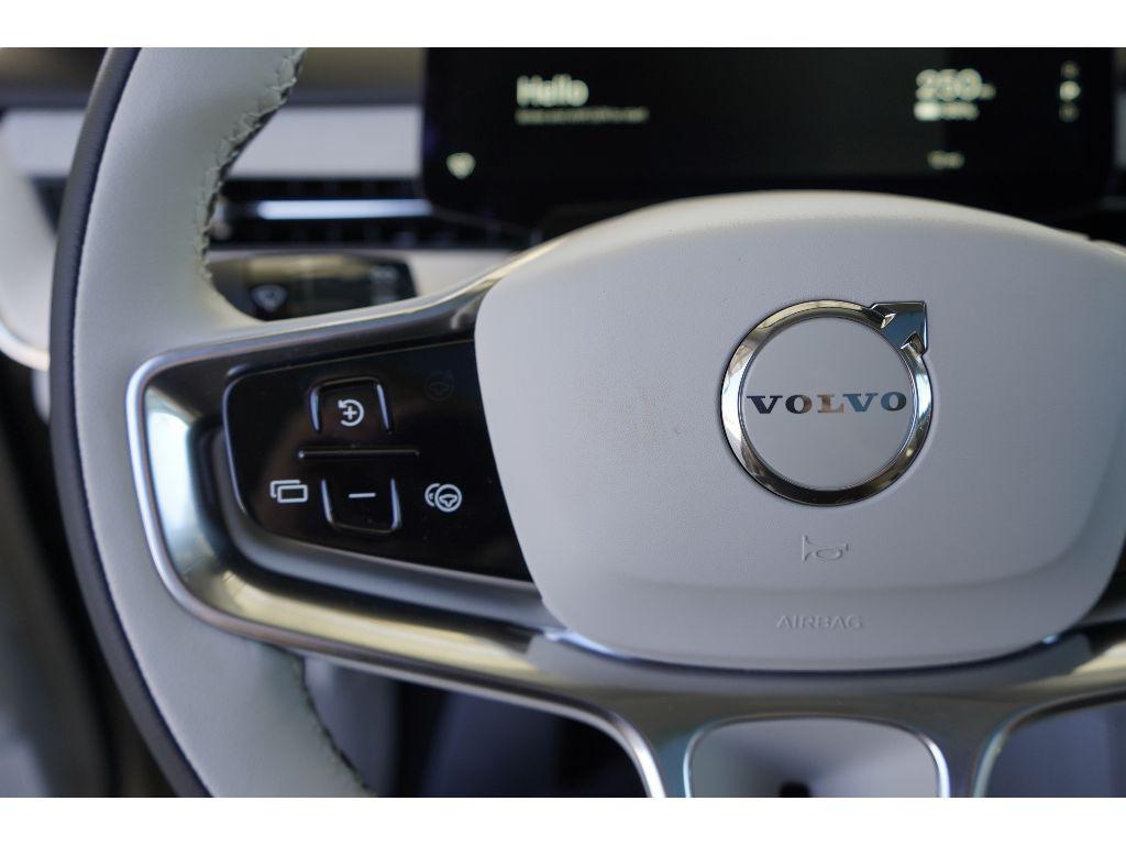 new 2025 Volvo EX90 car, priced at $87,140