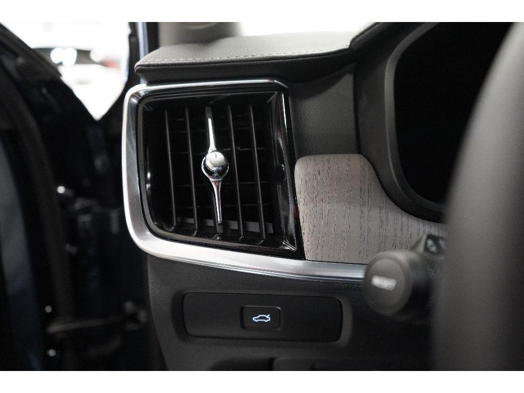 new 2025 Volvo V90 Cross Country car, priced at $69,550