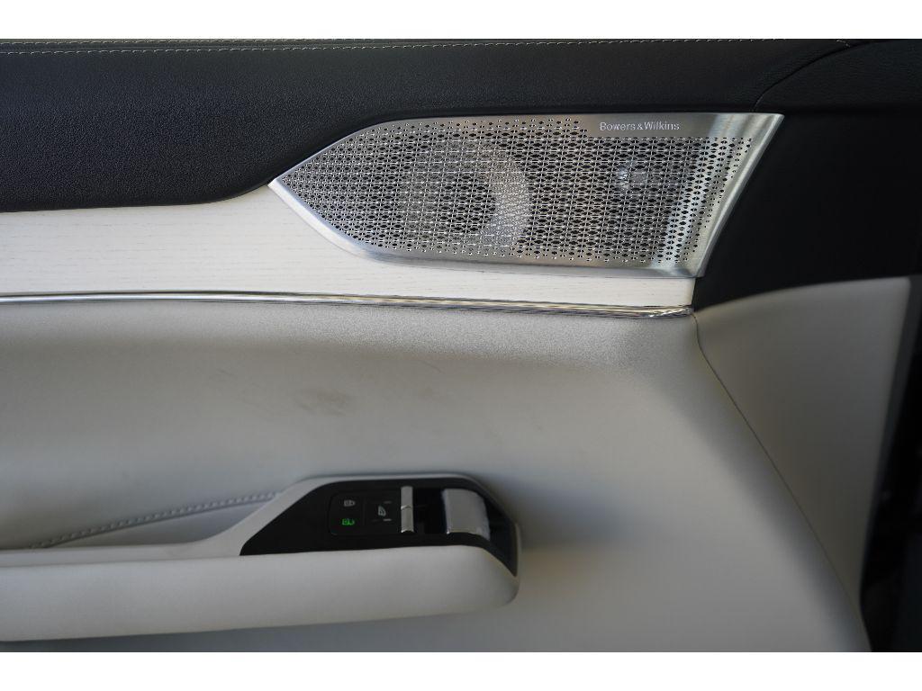 new 2025 Volvo EX90 car, priced at $94,340