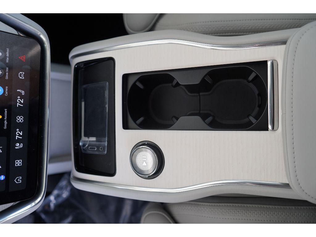 new 2025 Volvo EX90 car, priced at $94,340