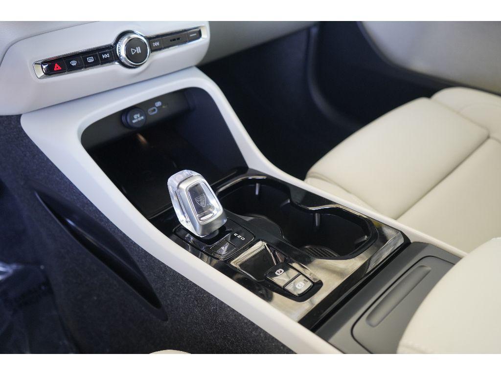 new 2026 Volvo XC40 car, priced at $49,825