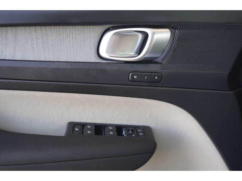 new 2026 Volvo XC40 car, priced at $49,825