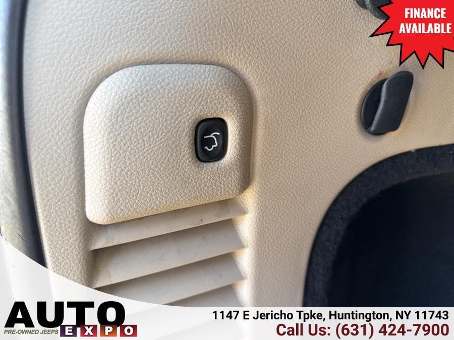 used 2015 Jeep Grand Cherokee car, priced at $12,995