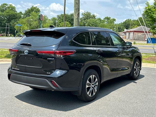 used 2020 Toyota Highlander Hybrid car, priced at $31,185
