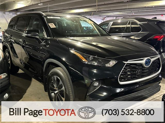 used 2022 Toyota Highlander Hybrid car, priced at $42,995