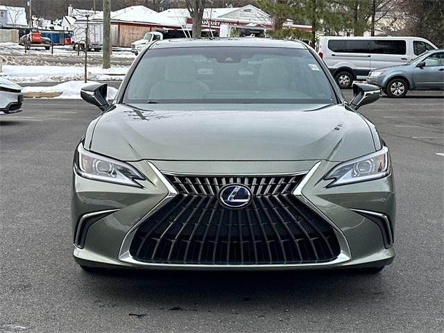 used 2022 Lexus ES 300h car, priced at $30,995