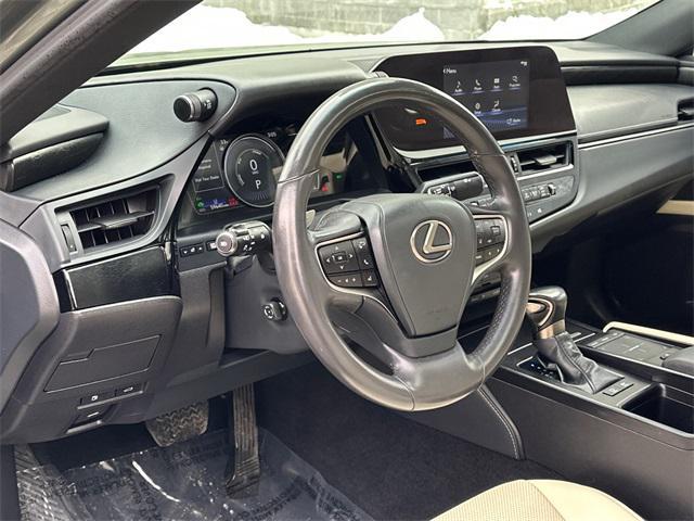 used 2022 Lexus ES 300h car, priced at $30,995