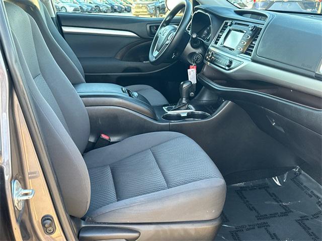 used 2019 Toyota Highlander car, priced at $22,275