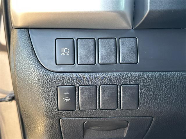 used 2019 Toyota Highlander car, priced at $22,275