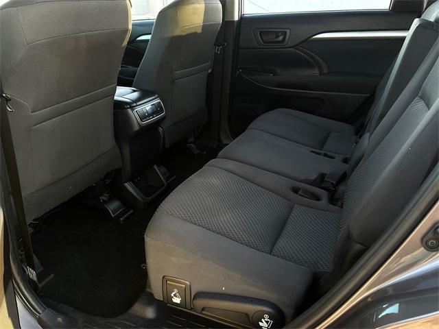 used 2019 Toyota Highlander car, priced at $22,275