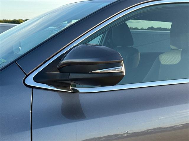 used 2019 Toyota Highlander car, priced at $22,275