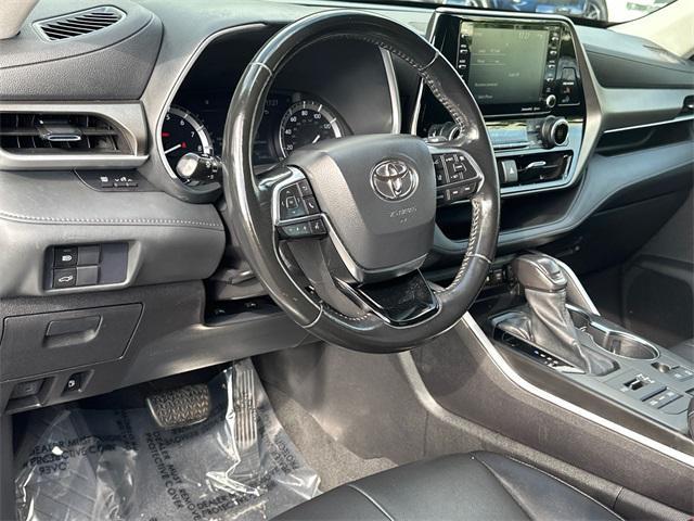 used 2021 Toyota Highlander car, priced at $33,665