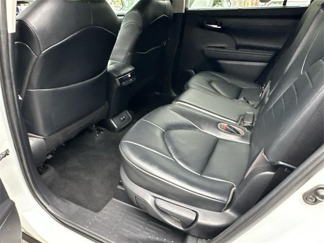 used 2020 Toyota Highlander car, priced at $27,570
