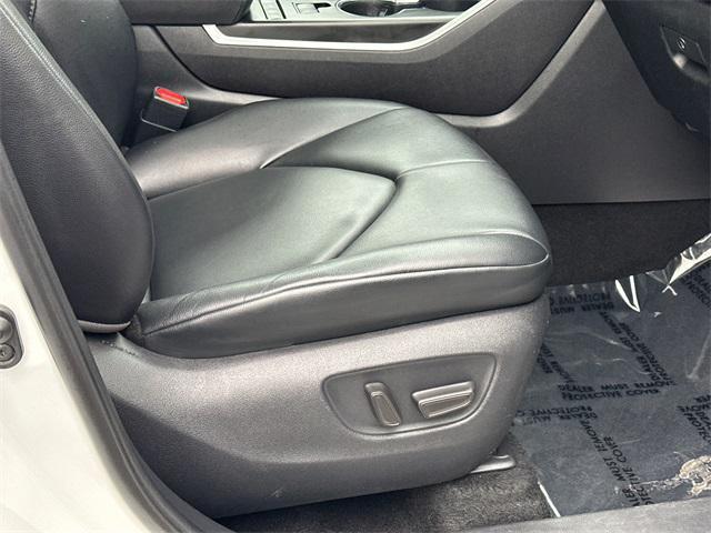 used 2020 Toyota Highlander car, priced at $27,570