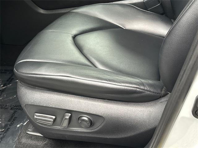 used 2020 Toyota Highlander car, priced at $27,570