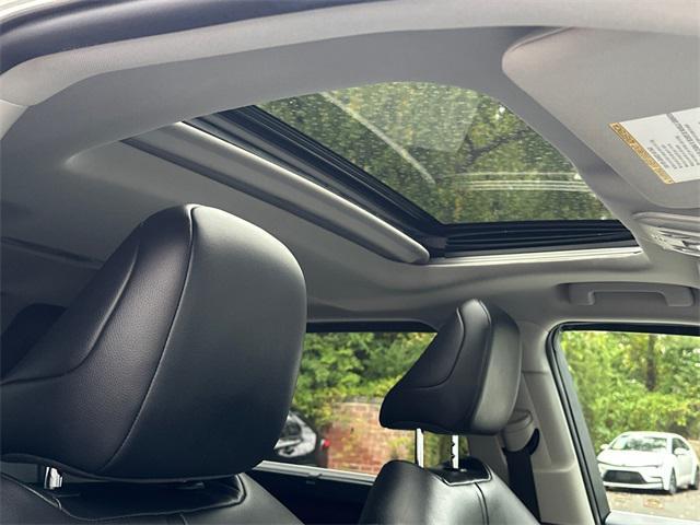 used 2020 Toyota Highlander car, priced at $27,570