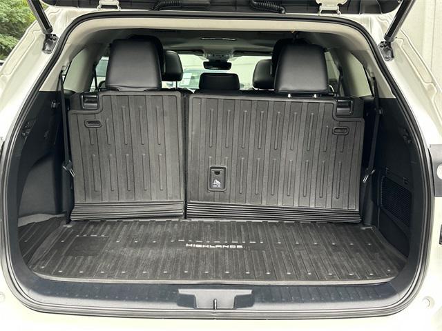 used 2020 Toyota Highlander car, priced at $27,570