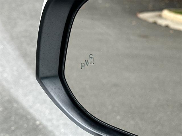 used 2020 Toyota Highlander car, priced at $27,570