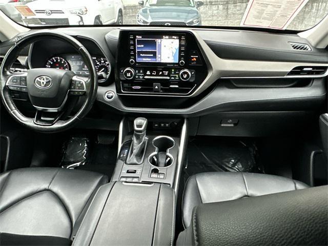used 2020 Toyota Highlander car, priced at $27,570