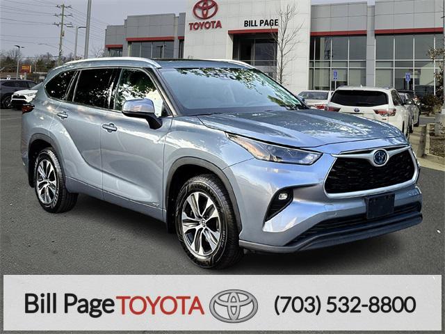 used 2022 Toyota Highlander Hybrid car, priced at $39,000