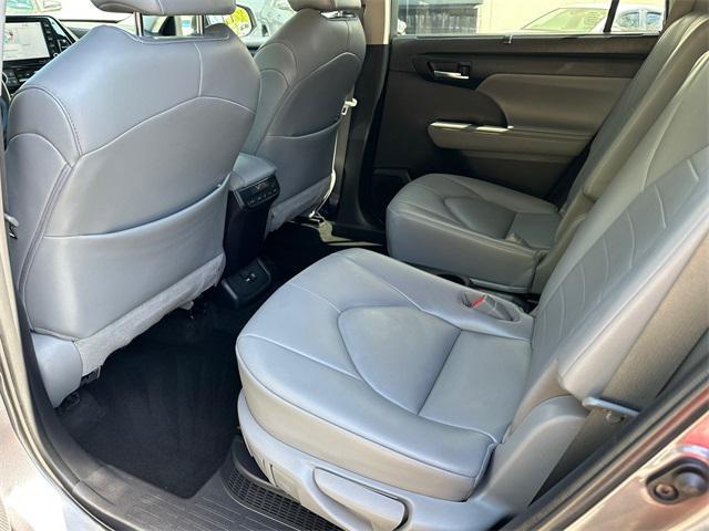 used 2021 Toyota Highlander Hybrid car, priced at $42,000
