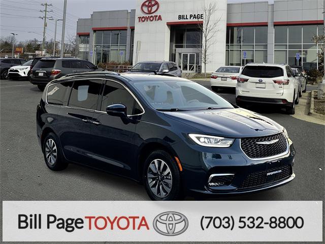 used 2021 Chrysler Pacifica Hybrid car, priced at $20,500