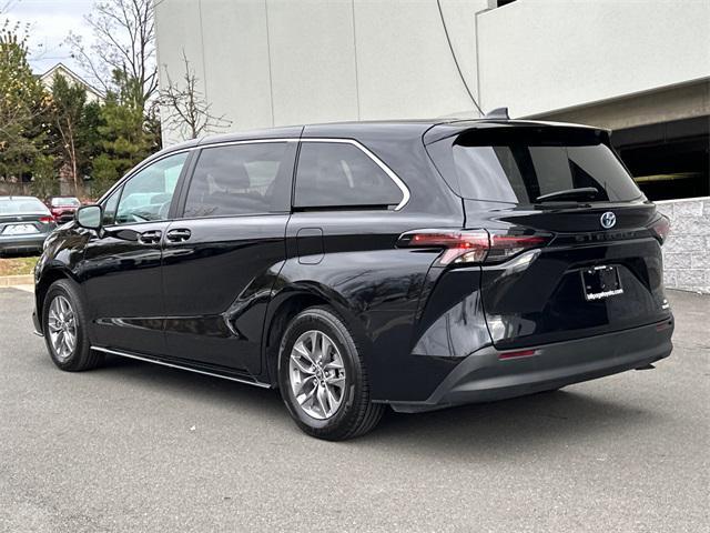 used 2024 Toyota Sienna car, priced at $40,995