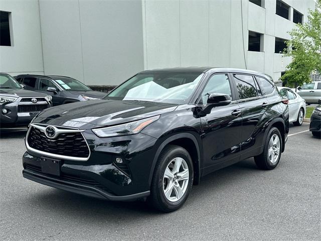 used 2024 Toyota Highlander car, priced at $38,500