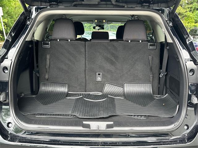 used 2024 Toyota Highlander car, priced at $38,500