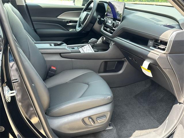 new 2025 Toyota Grand Highlander car, priced at $45,608