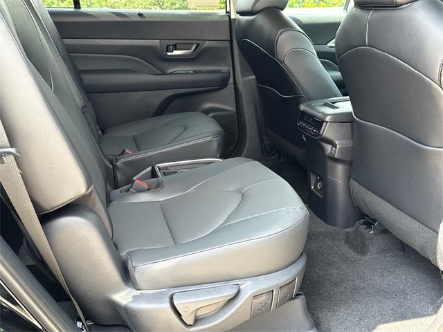 new 2025 Toyota Grand Highlander car, priced at $45,608