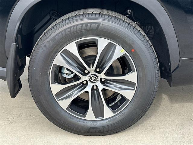 new 2026 Toyota Highlander car, priced at $47,153