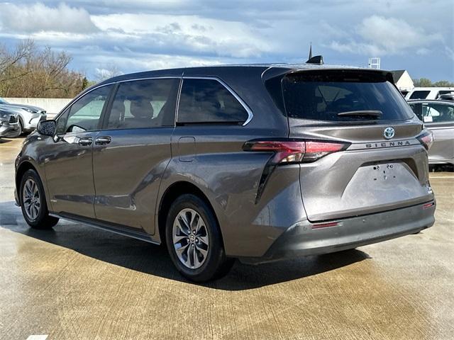 used 2021 Toyota Sienna car, priced at $40,204