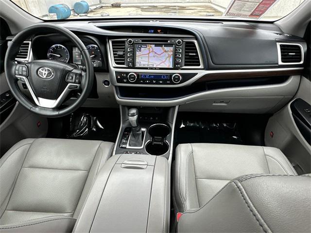 used 2016 Toyota Highlander car, priced at $24,749