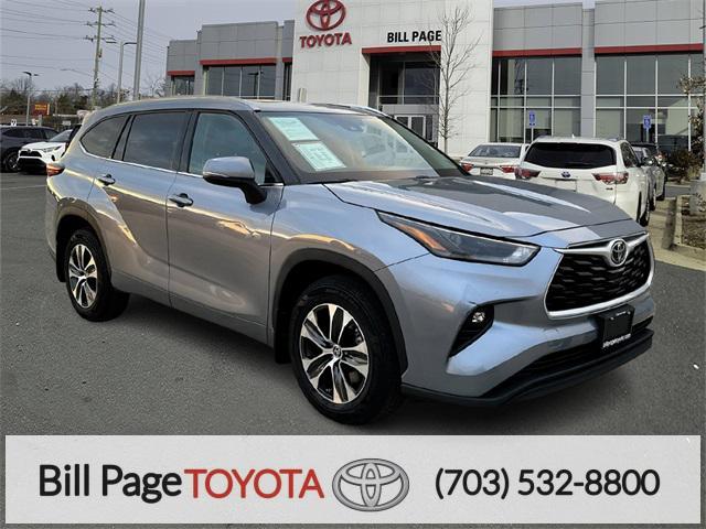 used 2022 Toyota Highlander car, priced at $34,995
