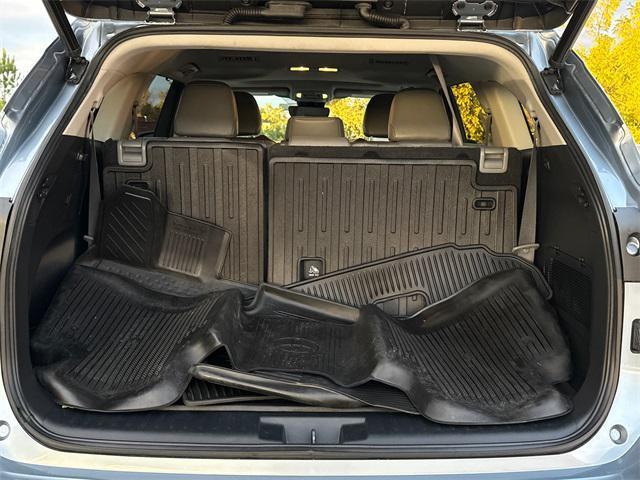 used 2022 Toyota Highlander car, priced at $34,995