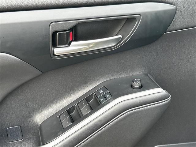 used 2021 Toyota Highlander Hybrid car, priced at $37,185