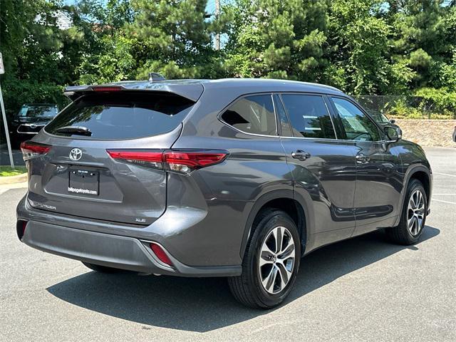 used 2022 Toyota Highlander car, priced at $29,451