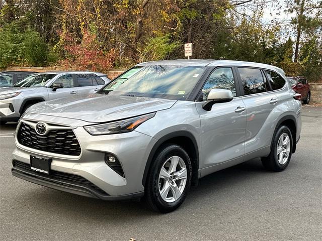 used 2024 Toyota Highlander car, priced at $38,949