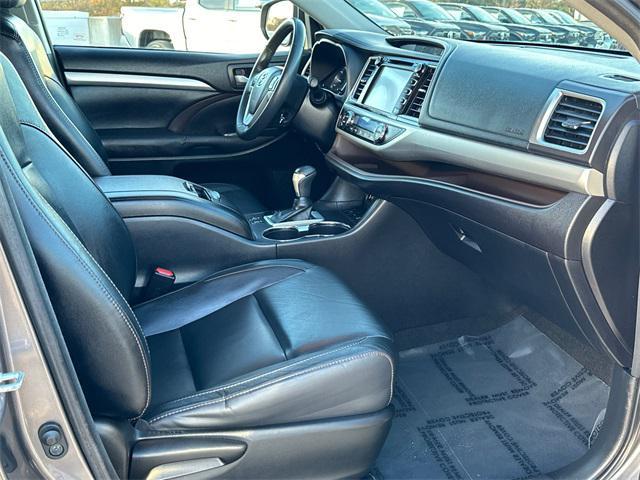 used 2015 Toyota Highlander car, priced at $22,500