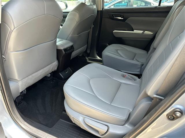 used 2021 Toyota Highlander car, priced at $37,000
